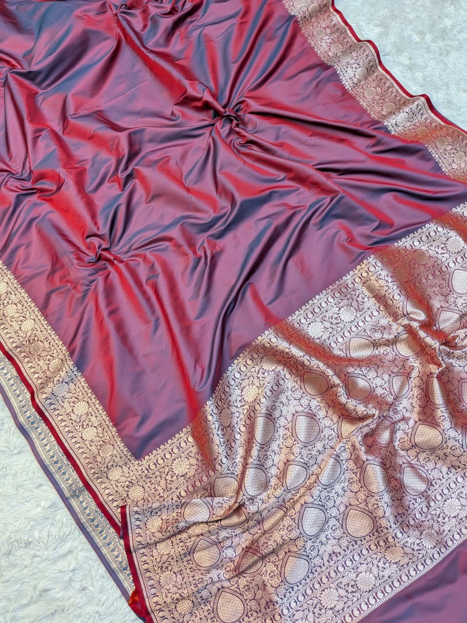Mashru Silk Body Plain Blouse Design Saree - Image 3