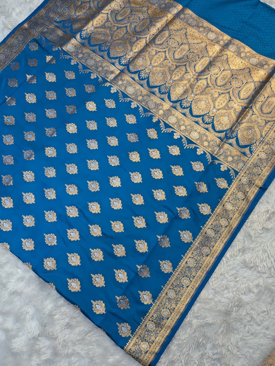 Satin Katan Silk Zari Border Saree - Image 5