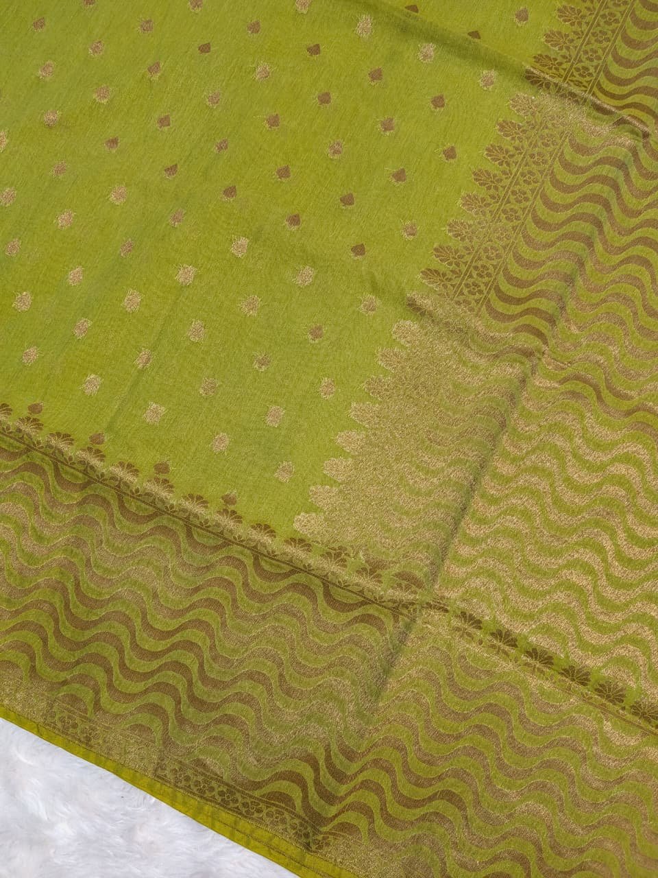 Semi Dupion Silk Chundri Buti Saree - Image 4