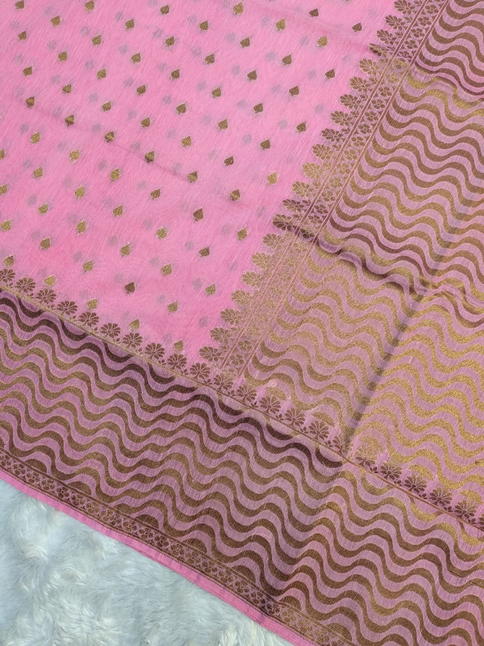 Semi Dupion Silk Chundri Buti Saree - Image 4
