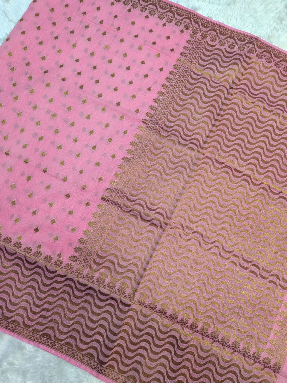 Semi Dupion Silk Chundri Buti Saree - Image 2