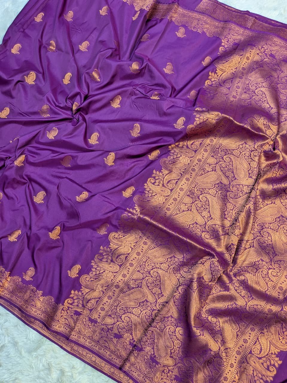 Semi Katan Similar Buti Design Saree - Image 4
