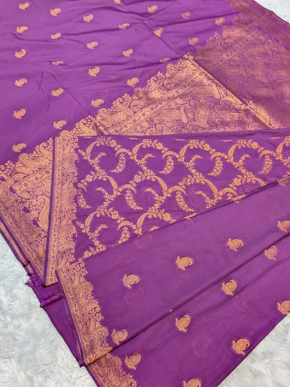Semi Katan Similar Buti Design Saree - Image 2