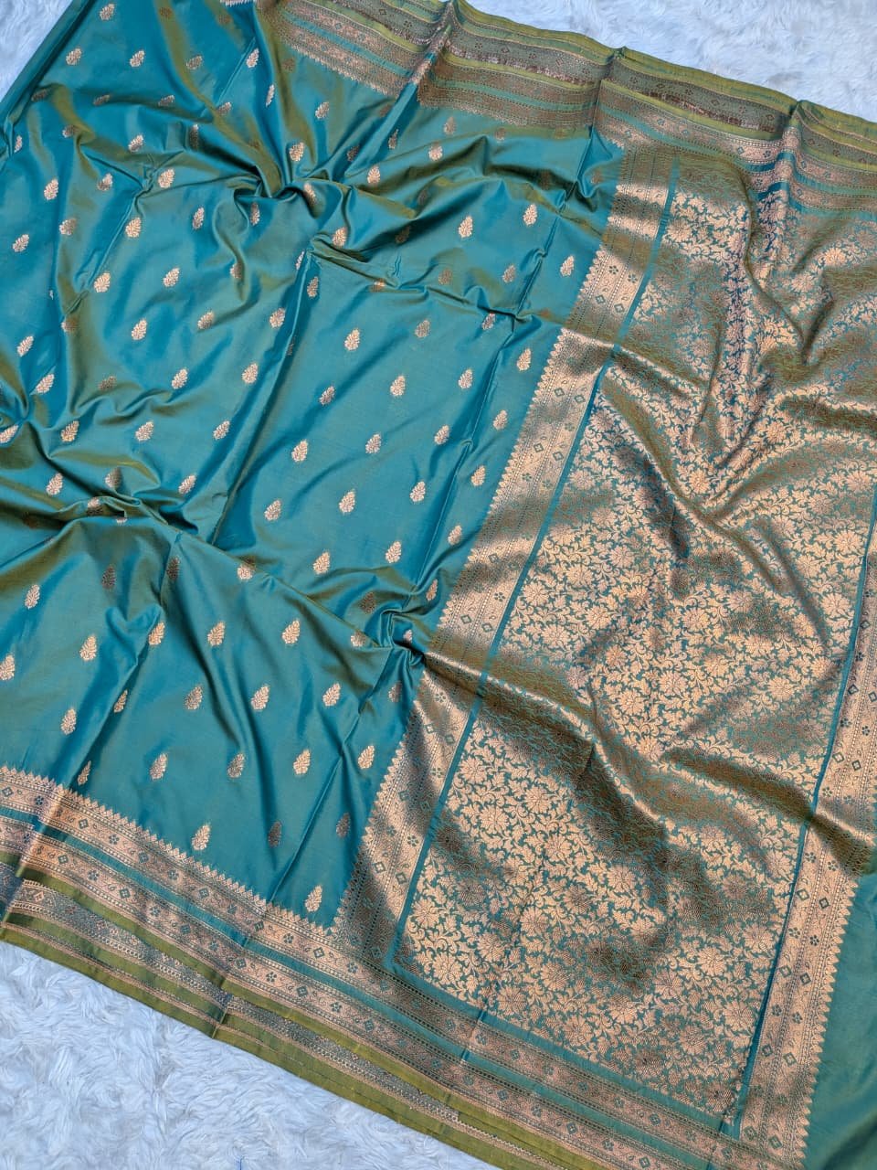 Semi Katan Similar Buti Design Saree - Image 2